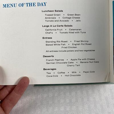 RARE Set of 4 1966 Disneyland Salutes Medal of Honor Holders Booklets One Signed Walt Disney