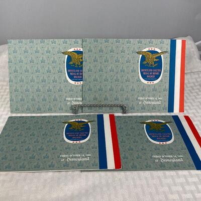 RARE Set of 4 1966 Disneyland Salutes Medal of Honor Holders Booklets One Signed Walt Disney