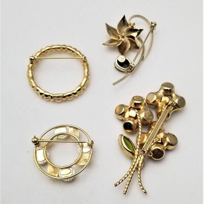 Lot #22    Lot of 4 vintage Brooches - Monet, Kenneth Lane, DCE