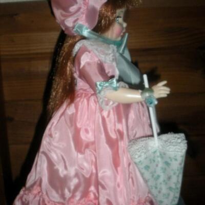 1983 Madame Alexander 14' Lucinda Doll in Pink Satin #1535 in Original Box