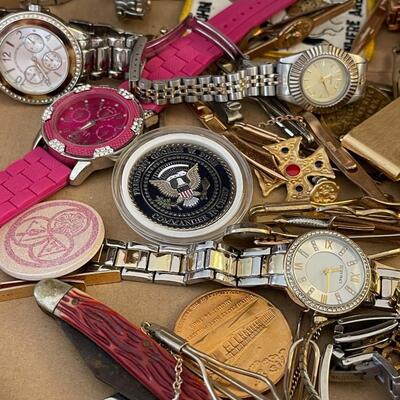 Huge collectable mixed lot