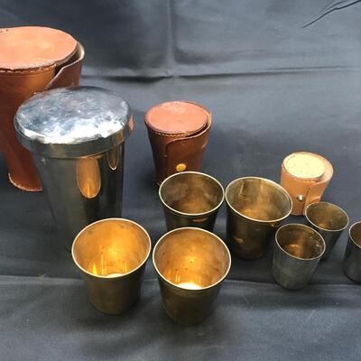 Stirrup cup group