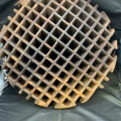 Wooden lid