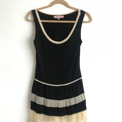 Young Essence Women's Size S