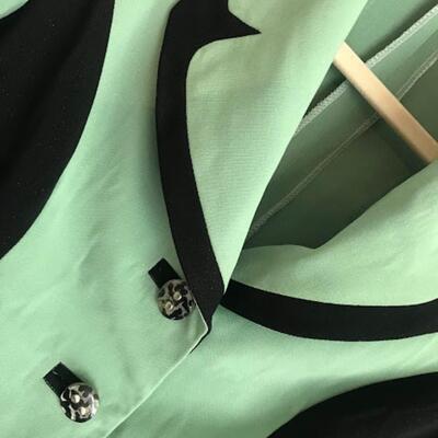 M Huangley Hand Tailored 2-Piece Set Size S