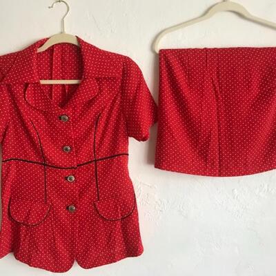 M Huangley Hand Tailored 2-Piece Set Size S