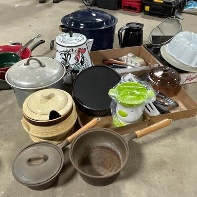 S35-Misc Kitchen Lot