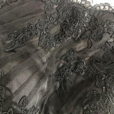 La Perle Lace Overlay Evening Gown Size 10 NWT