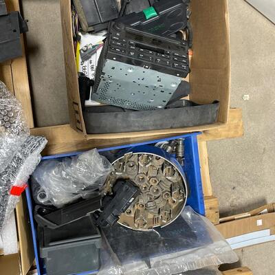 S71-Misc Car Part Lot