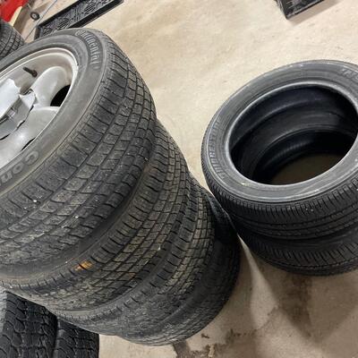 S77-Misc Tire Lot