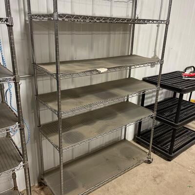 S89-Metal Shelf on wheels