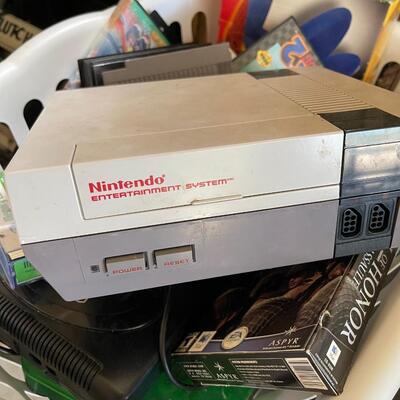 Tub of vintage gaming -Nintendo-Sega-games+other