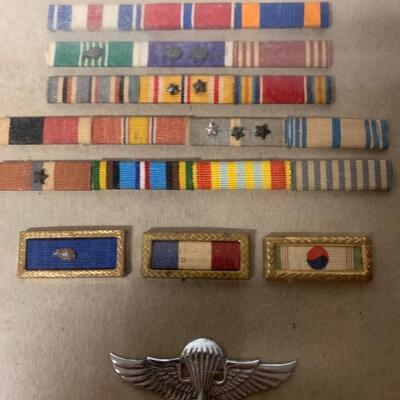 Medal and ribbon picture