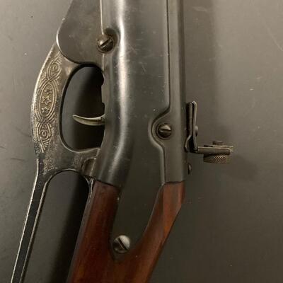 DAISY BB GUN