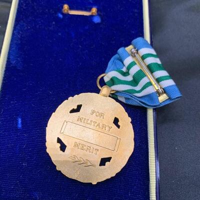 MEDAL LOT