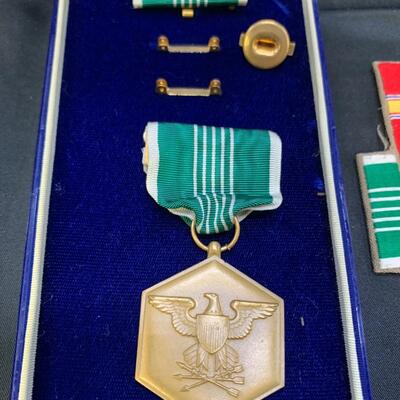 MEDAL LOT