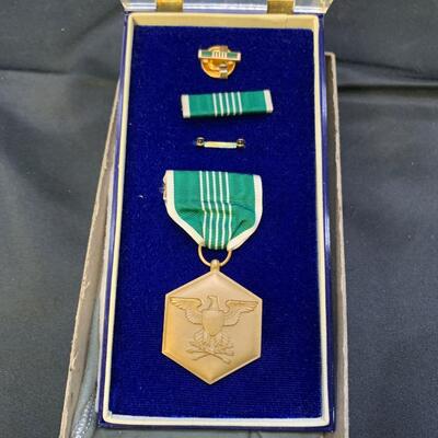 MEDAL LOT