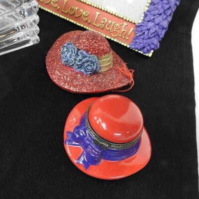 8 Decorative Ceramics: Elephant, Hats, Glass Staircase Jar, Live, Love Laugh