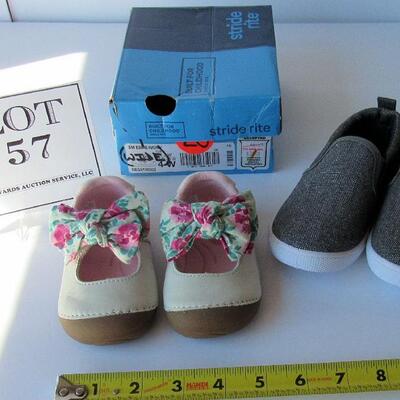 2 Pair Childs Vintage Shoes, Unused Stride Rite Size 4W & Capelli NY Girls Size 8