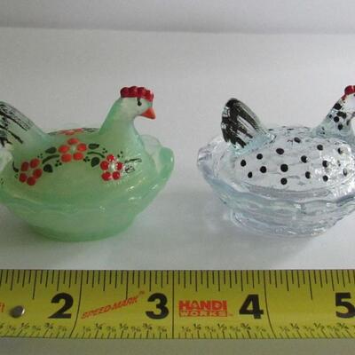 2 Vintage Boyd Glass Hand Painted Hen on Nest Covered Salts