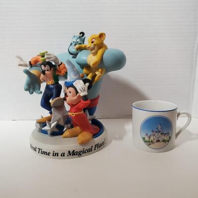 Disney Collectable 1996 & Disney Cup