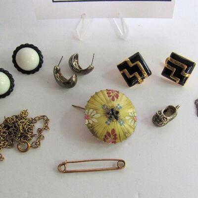 Misc Lot of Jewelry