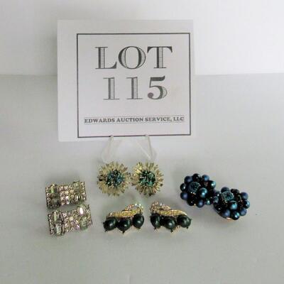 Nice Lot of Vintage Rhinestone Earrings