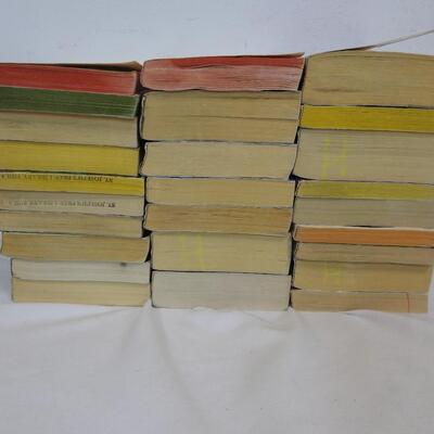 26 Science Fiction Books: Foundation to Anvil Of Stars: Asimov, Orson Scott Card
