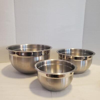 Kirkland Signature 3 Heavy Duty Nesting Stainless Steel Mixing Bowl Set - 1.5qt, 3qt, 5qt - Made in Korea