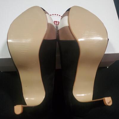 Saints Who Dat Heels - New In Box - Size 6