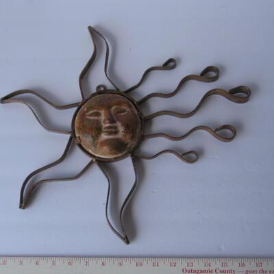 Large Metal Sun/Wind Outdoor Plaque