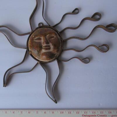 Large Metal Sun/Wind Outdoor Plaque