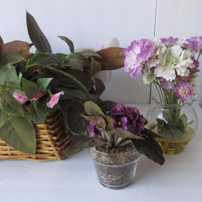 3 Floral Decorations