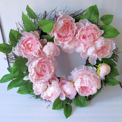 Very Pretty Large Peony Wreath