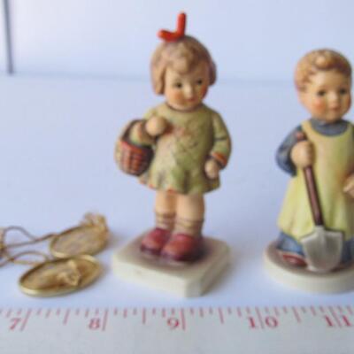 2 Hummel Collectors Hang Tags and 2 Hummels (as is)