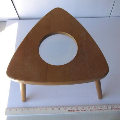Terra Cotta Outdoor Thermometer and Plastic Pots