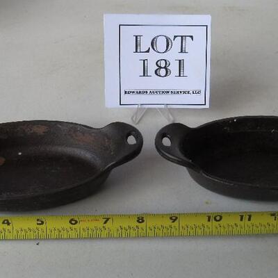 2 Small Cast Iron Individual Bakers, Lodge, USA, Pat