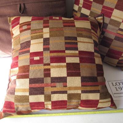 3 Pretty Decorative Pillows
