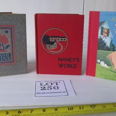 Nice Vintage 1940s Kid's Books Lot, And 1st Edition Mercy Watson To The Rescue, 2005