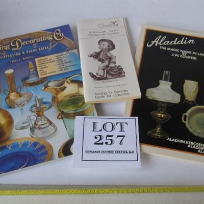 Collectors Books on Glassware and Hummel Booklet