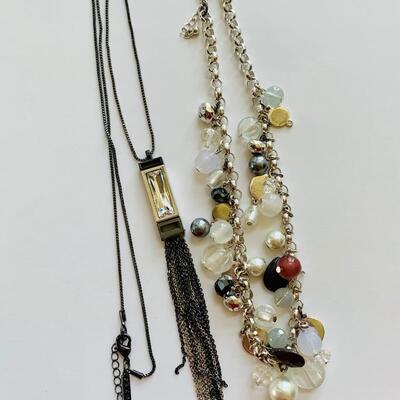 Lot 105R: Fashion Beaded Necklaces