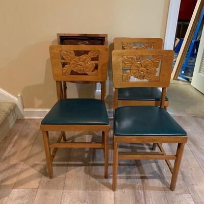 Lot 530R: Vintage Wooden Folding Chairs