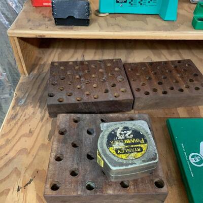 Lot 160R: Work Bench w/Tools