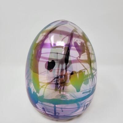 FENTON PEARLY ROSE WITH DEEP AMETHYST HEARTS AND VINES EGG-MADE BY FENTON FOR MCMILLEN & HUSBAND