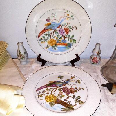 NICE LINEN TABLECLOTH & CLOTH NAPKINS-ASIAN PLATES AND MORE