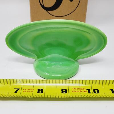 2009 FENTON CHAMELEON GREEN OVAL LOGO - GIFT SHOP ONLY ITEM