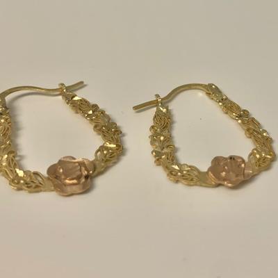 LOT 15: 14k, 2.25g Michael Anthony Two Tone Pierced Earrings Yellow Gold w/Rose Gold Flower