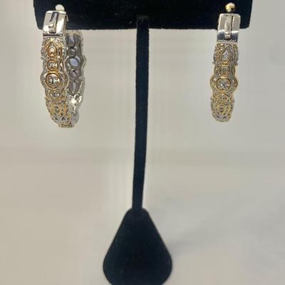 LOT 16: 925 NH  Two Tone Tanzanite Hoop Earrings