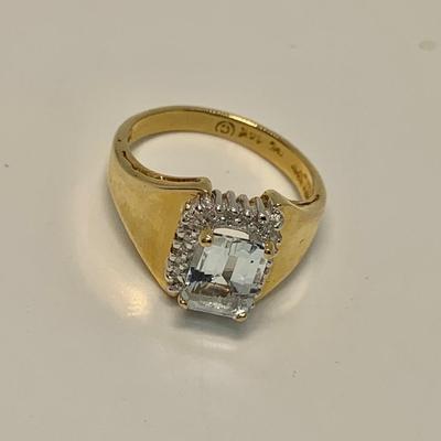 LOT 22: 5g 14k yellow gold Aquamarine Ring w/Diamond Halo
