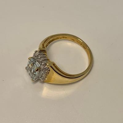LOT 22: 5g 14k yellow gold Aquamarine Ring w/Diamond Halo
